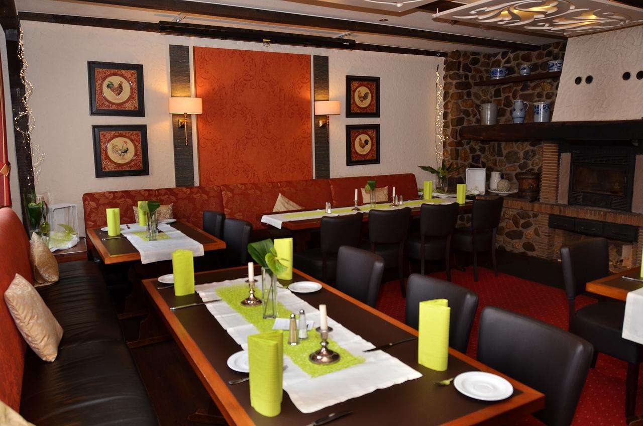 Gasthaus Zur Rebe Меринг Экстерьер фото