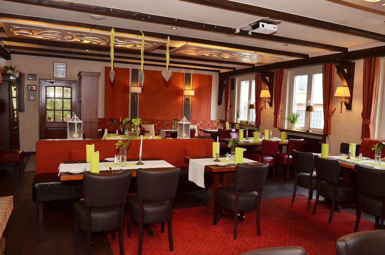 Gasthaus Zur Rebe Меринг Экстерьер фото